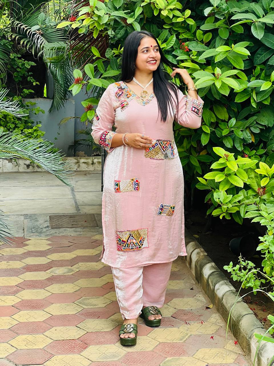 Vohi Pastel Kutchi Luxe Co-ord Set
