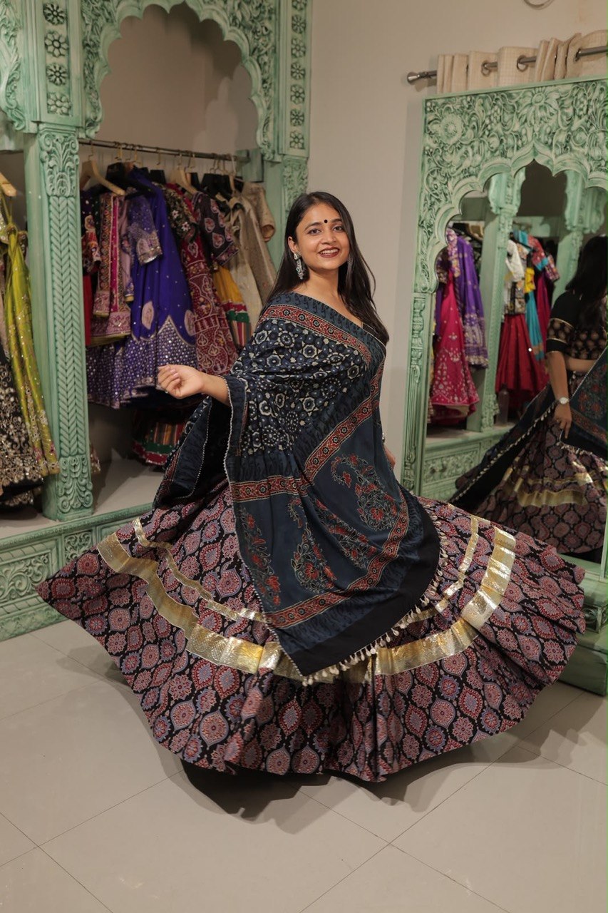 Royal Noir Lehenga