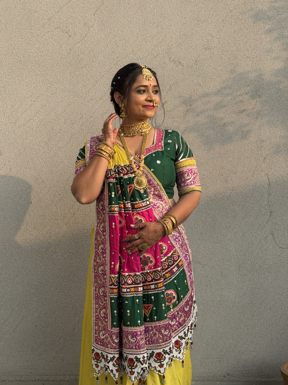Kesariya Bandhani Saree - Image 2